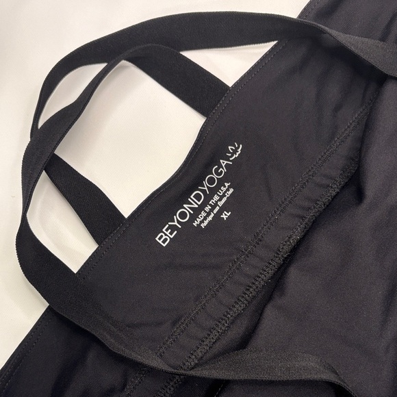 BEYONG YOGA SPACEDYE MOVE IT DRESS DARKEST GRAY BLACK NIGHT SHORTS XL. - Picture 2 of 11